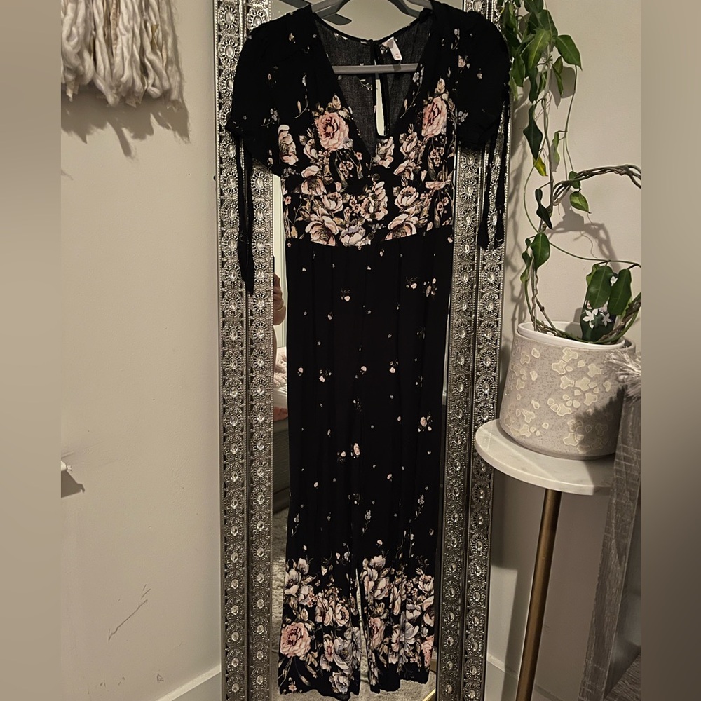 Black floral jumpsuit size XS $20